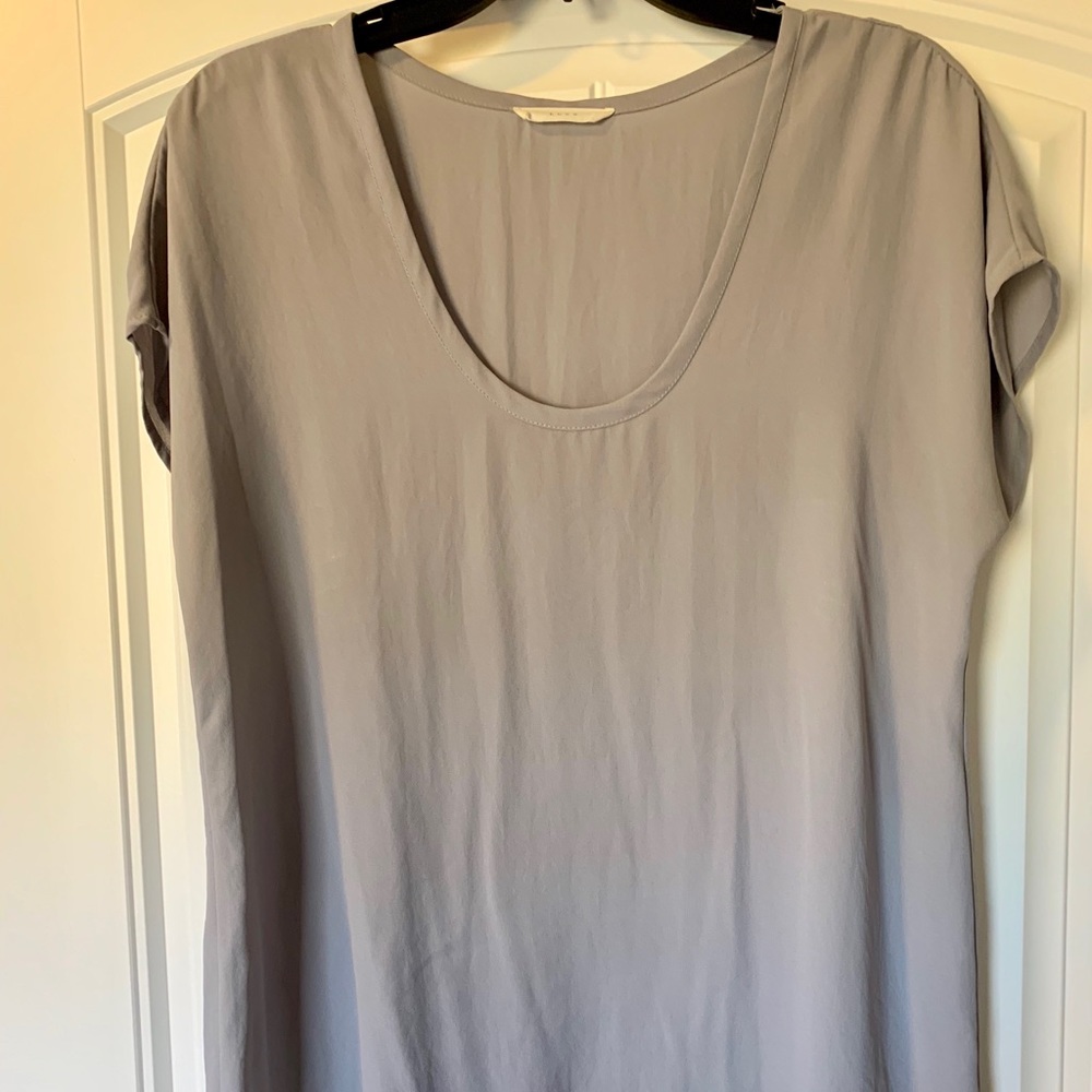 LUSH // Nordstrom grey shirt sleeved shirt
